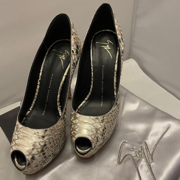 Giuseppe Zanotti Sharon Platinos Peep Toe - Picture 1 of 5